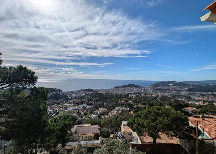 Tutto Passa Lloret Πανδοχείο